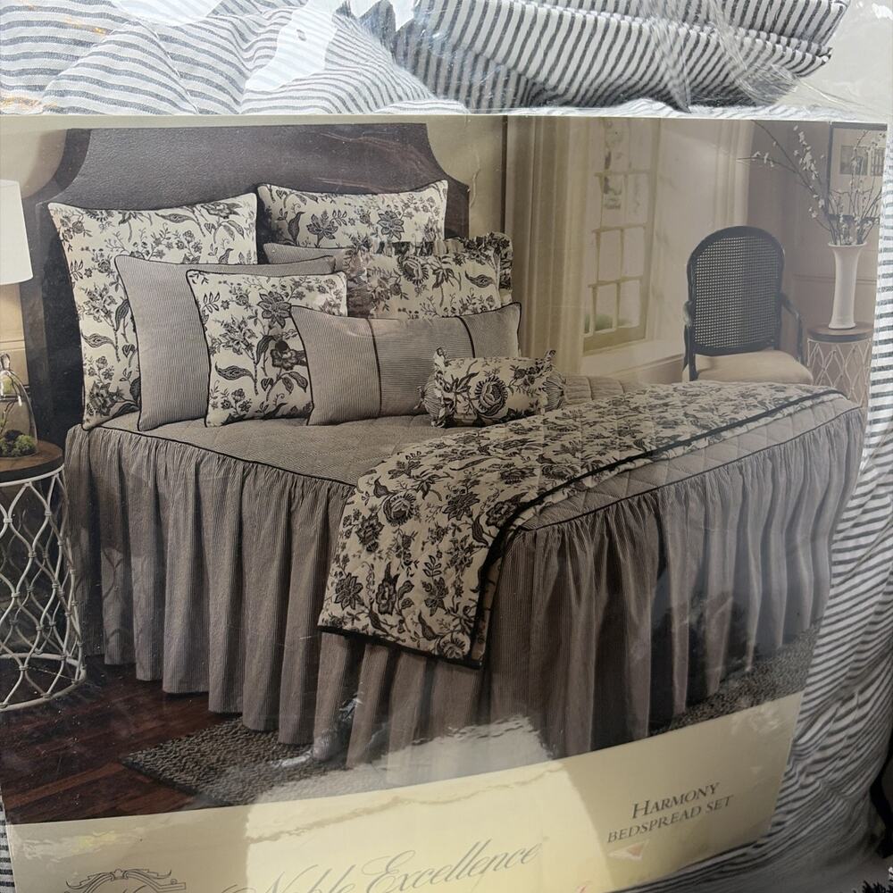 Noble Excellence Harmony, Navy White Striped Queen Bedspread 118x128 + 2 Shams
